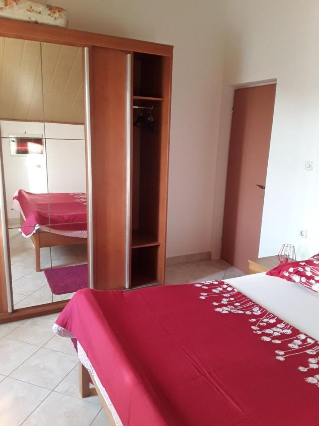 Apartments Frane-20M From Beach Barbat na Rabu Екстериор снимка