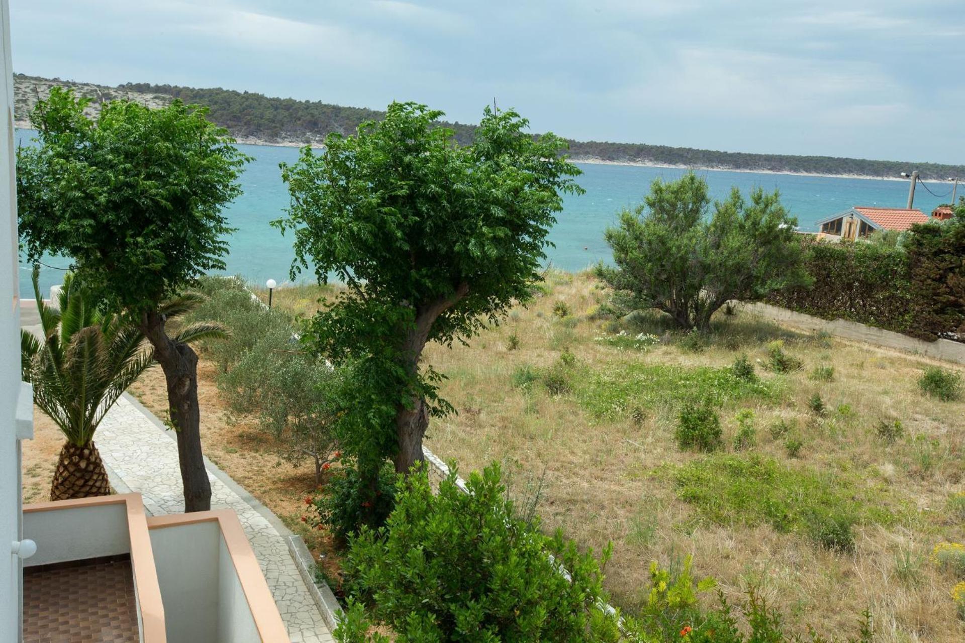 Apartments Frane-20M From Beach Barbat na Rabu Екстериор снимка