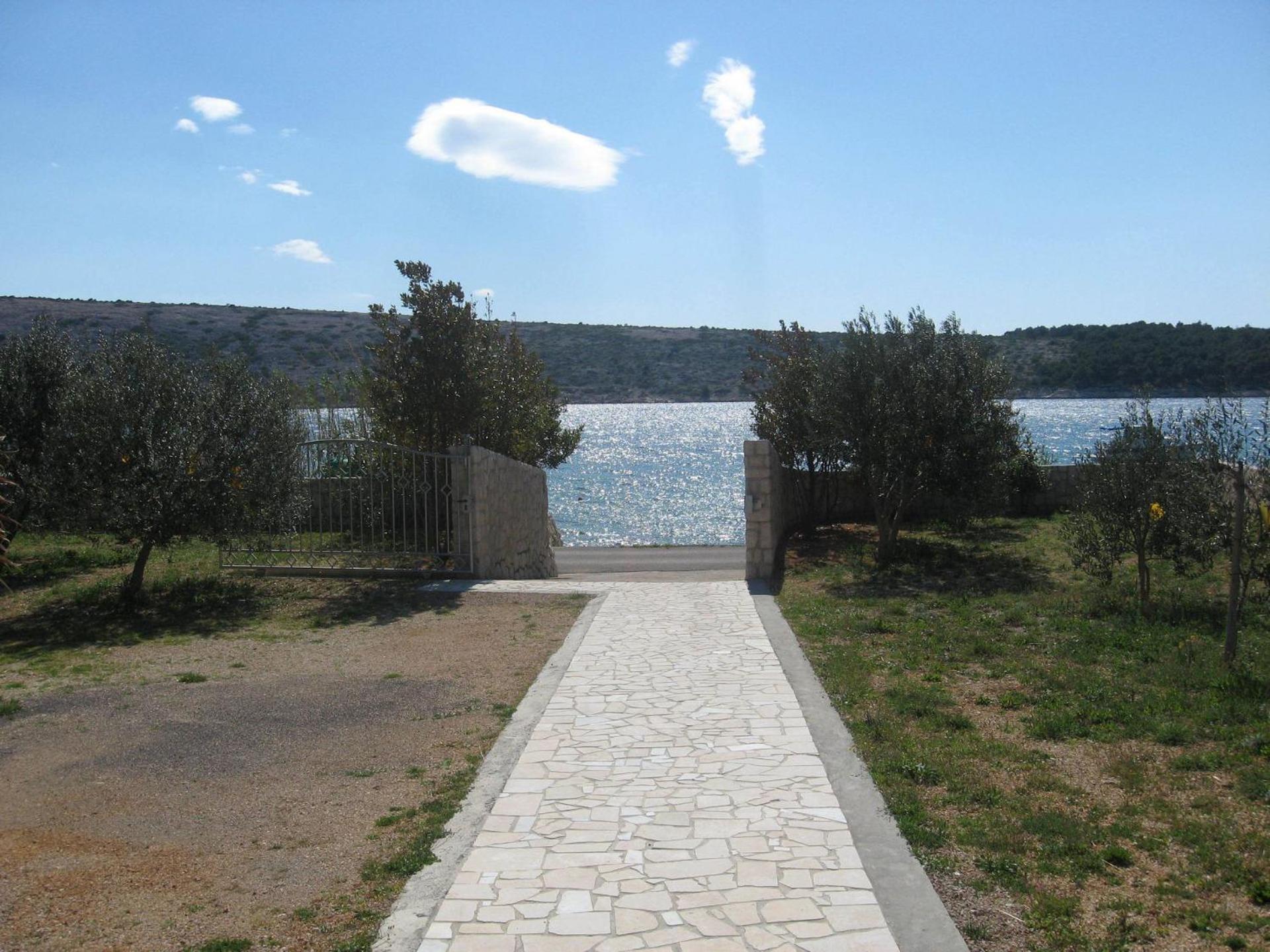 Apartments Frane-20M From Beach Barbat na Rabu Екстериор снимка